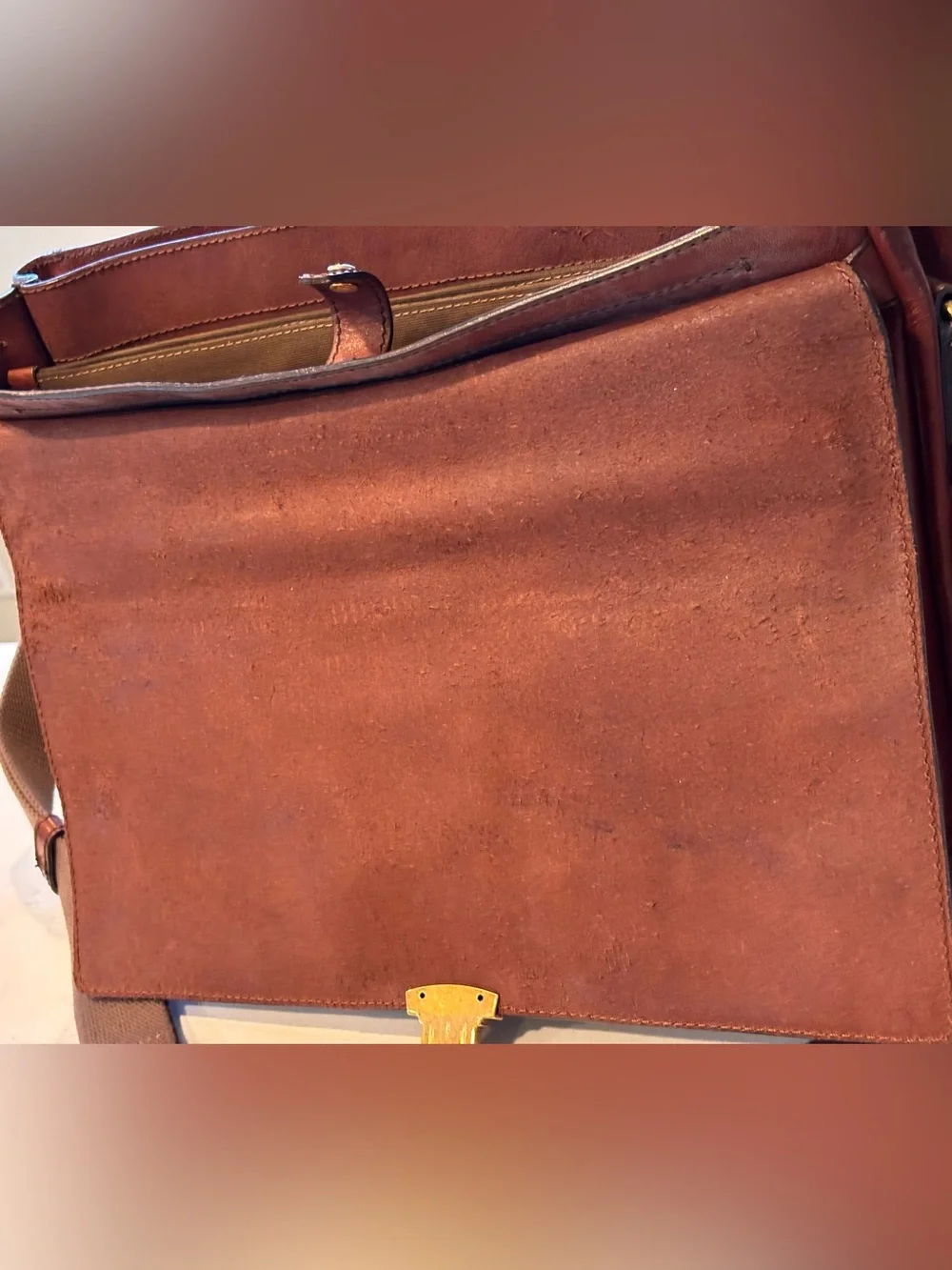 The Bridge Men's Brown Leather Messenger Bag Briefcase with Brass Hardware